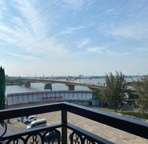 هتل Hà Tiên Hạnh Phúc