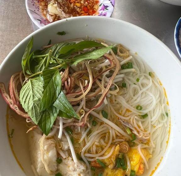 هتل Hà Tiên Hạnh Phúc