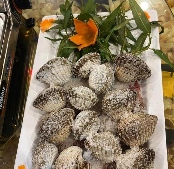 هتل Hà Tiên Hạnh Phúc