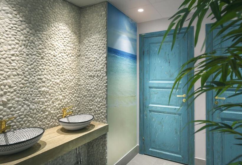 هتل Skogshem & Wijk