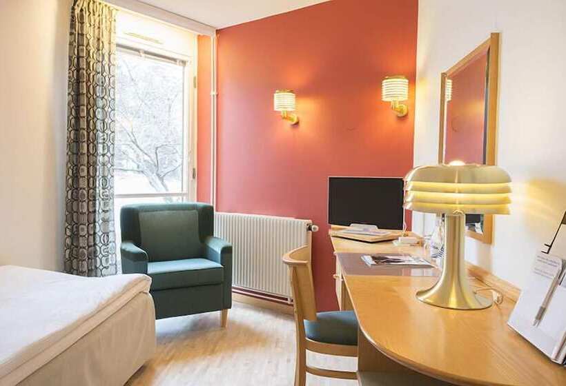 هتل Skogshem & Wijk