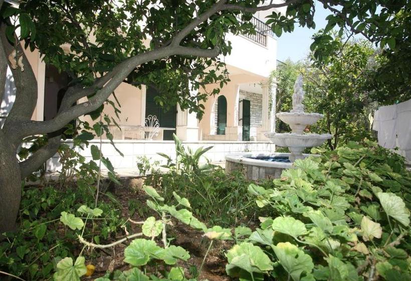 Aphrodite Apartments