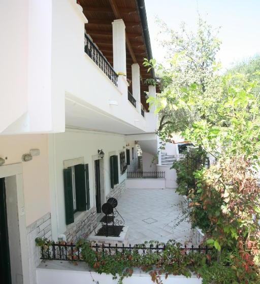 Aphrodite Apartments