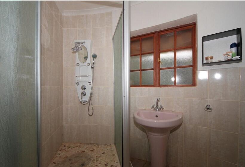 住宿加早餐  Bird Haven Guest House Leribe