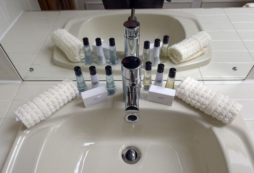 The Factor S Inn & Factor S Cottage