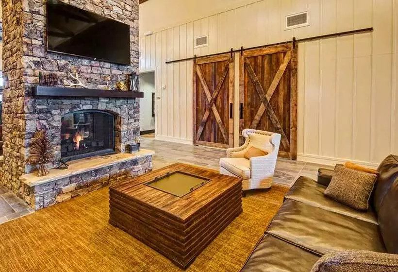 ホテル Black Fox Lodge Pigeon Forge, Tapestry Collection By Hilton