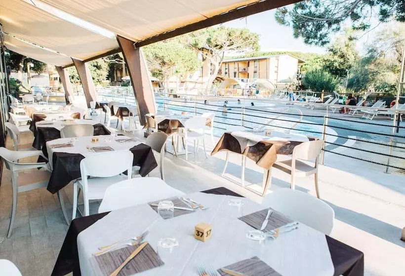 Hotelli Canado Club Family Village