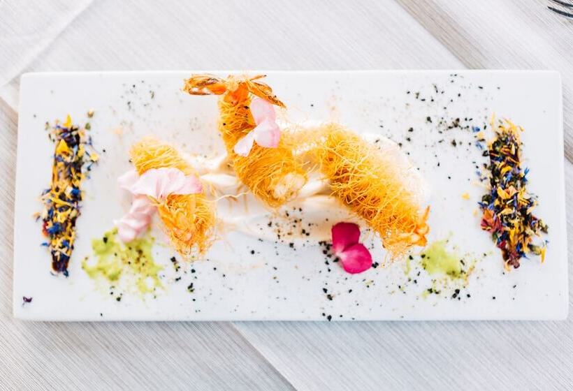 בית מלון כפרי Canado Club Family Village