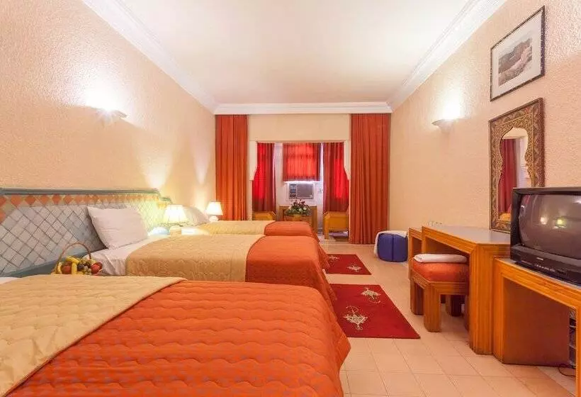 Hotelli Chems Le Tazarkount