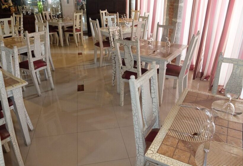 בית מלון כפרי Imerex Plaza