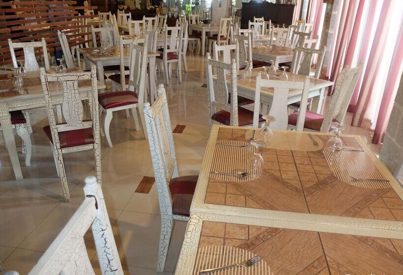 בית מלון כפרי Imerex Plaza