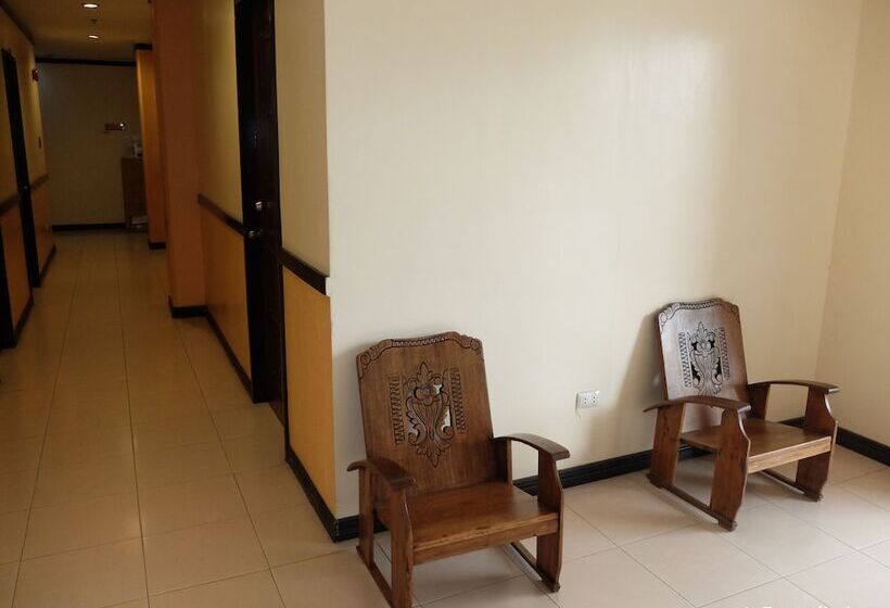 בית מלון כפרי Imerex Plaza