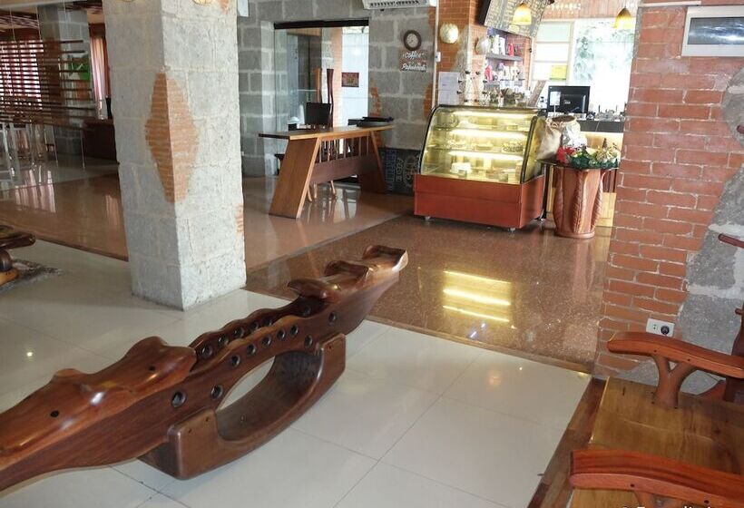 בית מלון כפרי Imerex Plaza