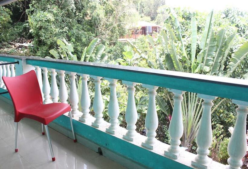 Hotell Oyo Stayout For Partying At Club Cabana