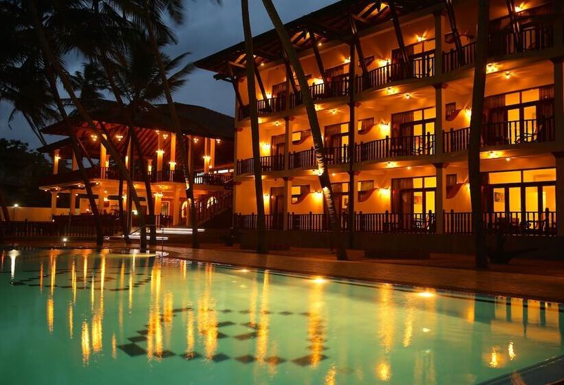 Отель Whispering Palms