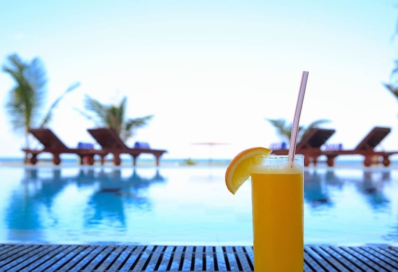 Отель Whispering Palms