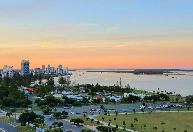 Palmerston Tower On Southport Broadwater