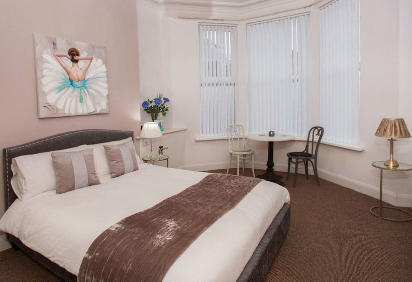 פנסיון Titanic Guest