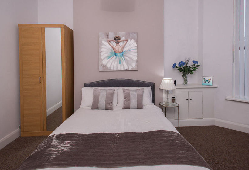 פנסיון Titanic Guest