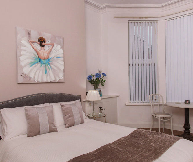 פנסיון Titanic Guest