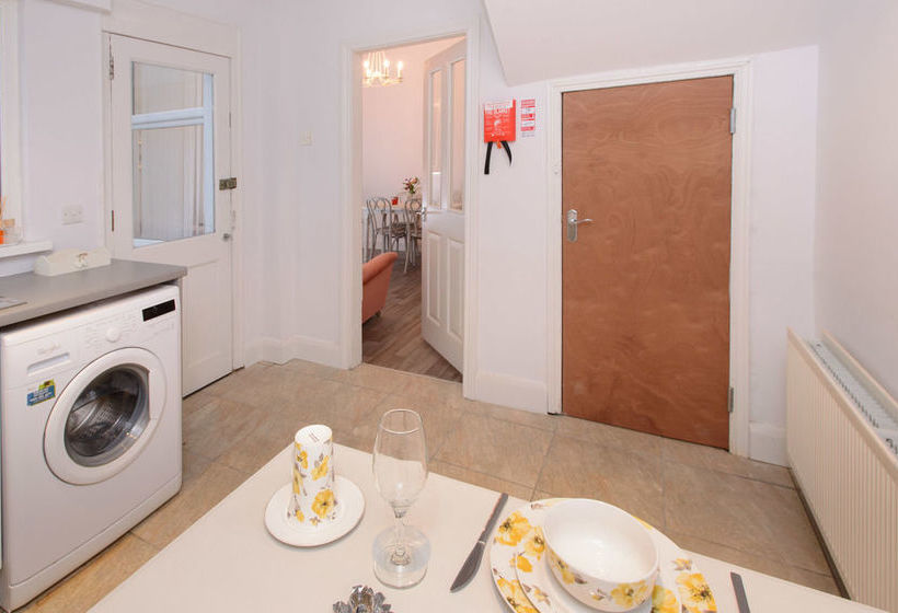 פנסיון Titanic Guest