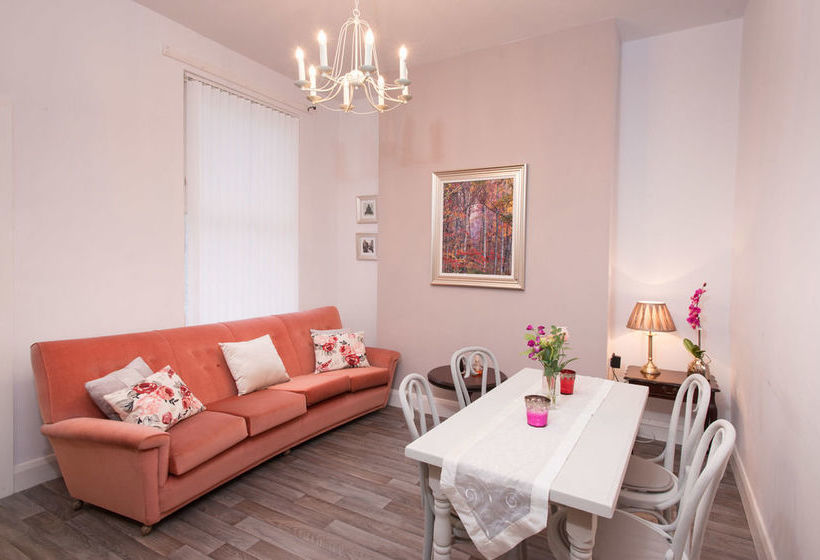 פנסיון Titanic Guest