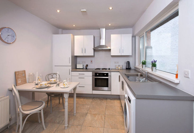 פנסיון Titanic Guest