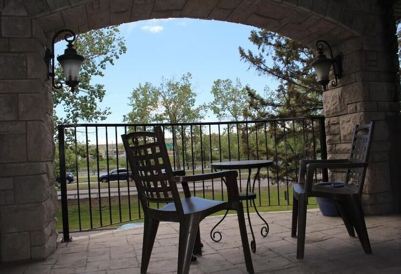 پانسیون Westmount River Inn