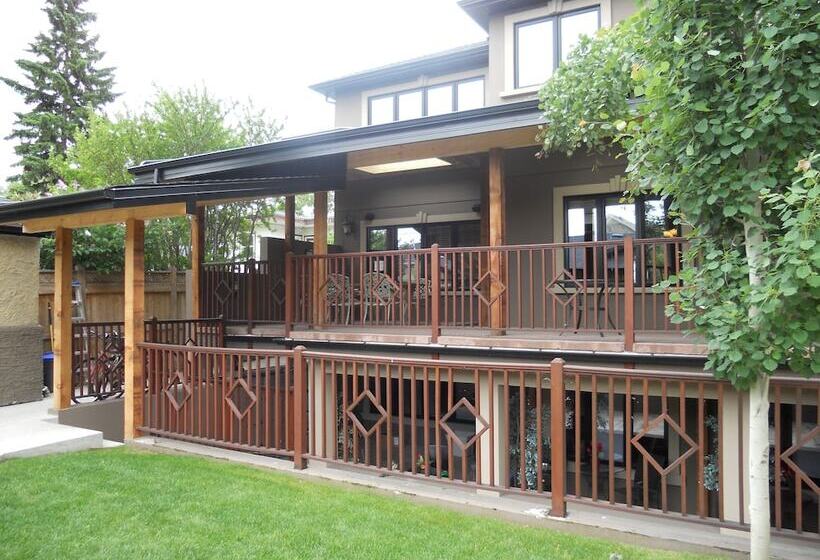 پانسیون Westmount River Inn