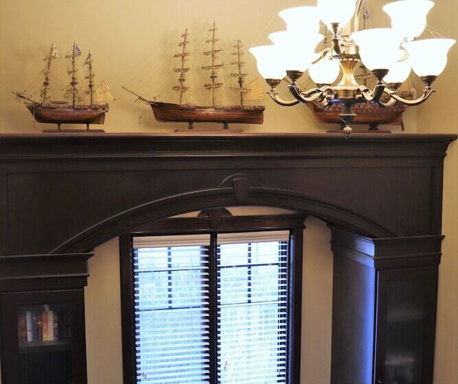 پانسیون Westmount River Inn