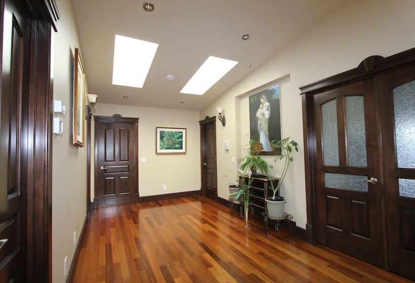 پانسیون Westmount River Inn