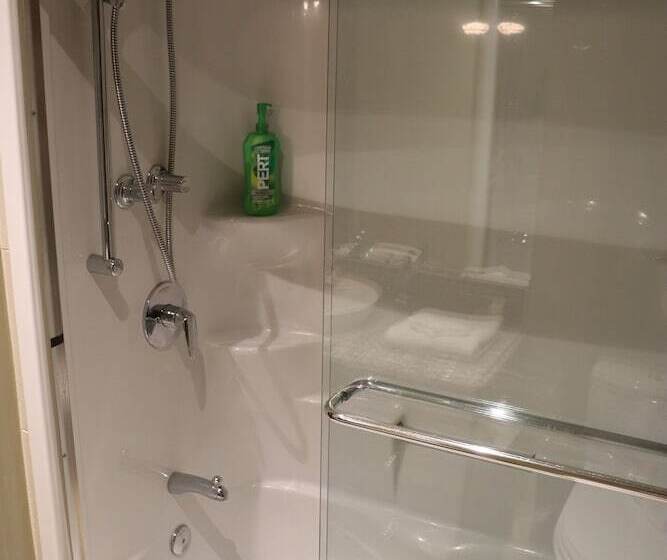 پانسیون Westmount River Inn