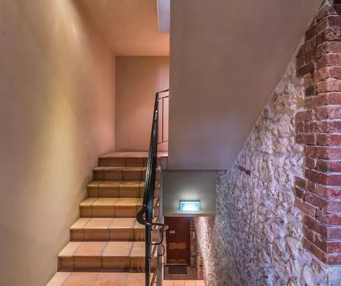 Rialto Suites