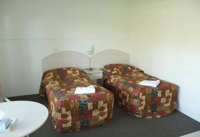 Yass Motel