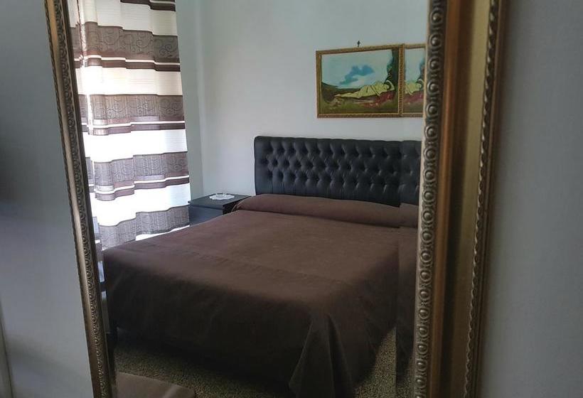 تختخواب و صبحانه Crispi Rooms