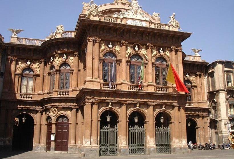 تختخواب و صبحانه Crispi Rooms