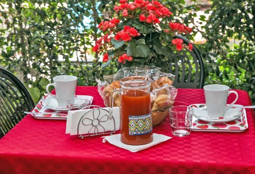 تختخواب و صبحانه Crispi Rooms