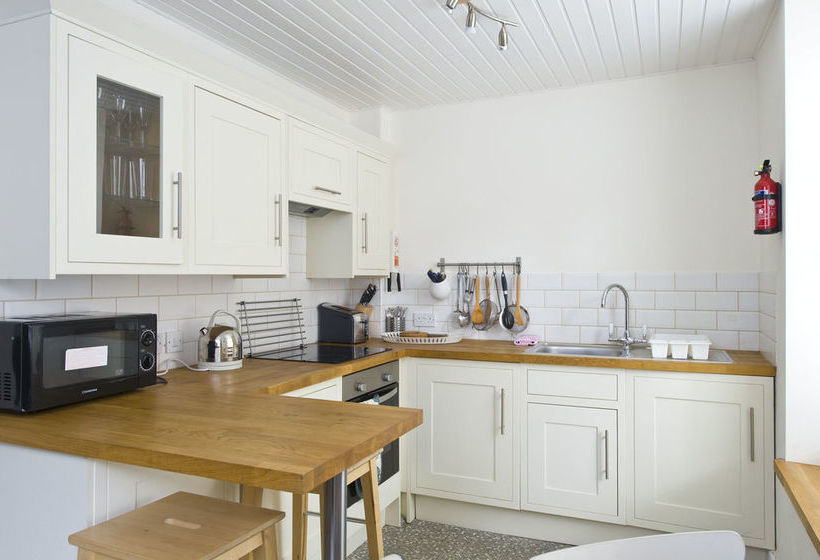 Destiny Scotland - Rose Street Flats