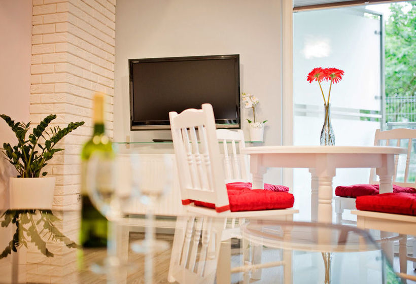 Very Berry Orzeszkowej 16 Mtp Apartment, Parking, Check In 24h