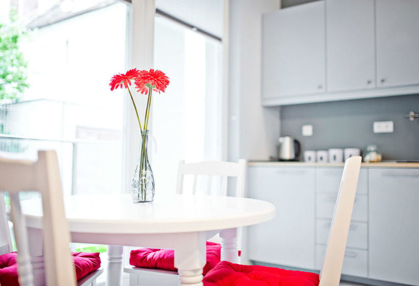 Very Berry Orzeszkowej 16 Mtp Apartment, Parking, Check In 24h