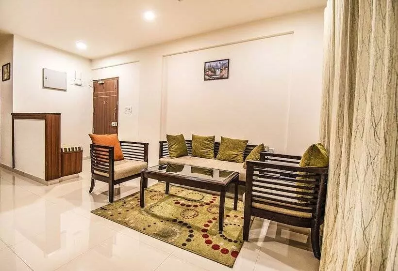 Fabhotel Oakwoods Serai