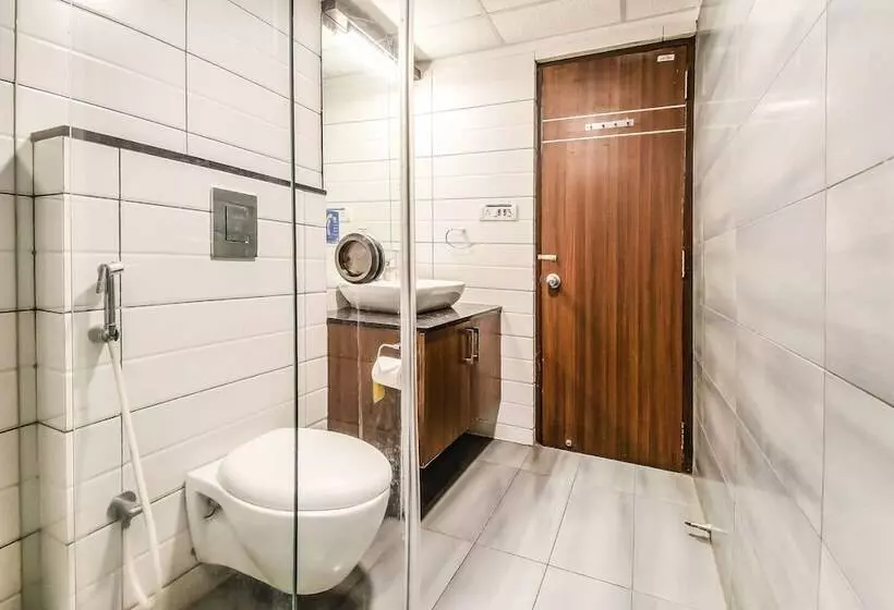 Fabhotel Oakwoods Serai