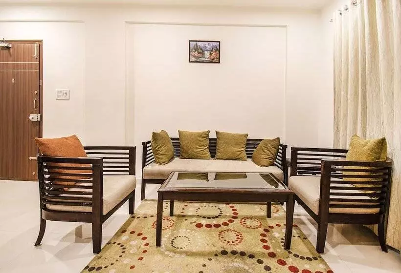 Fabhotel Oakwoods Serai
