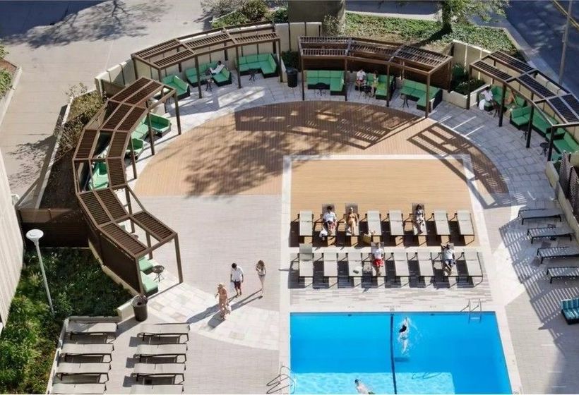 Global Luxury Suites At West End