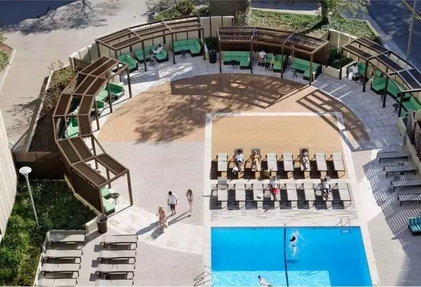 Global Luxury Suites At West End