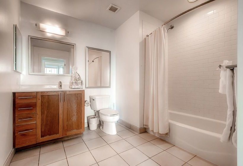 Global Luxury Suites At West End