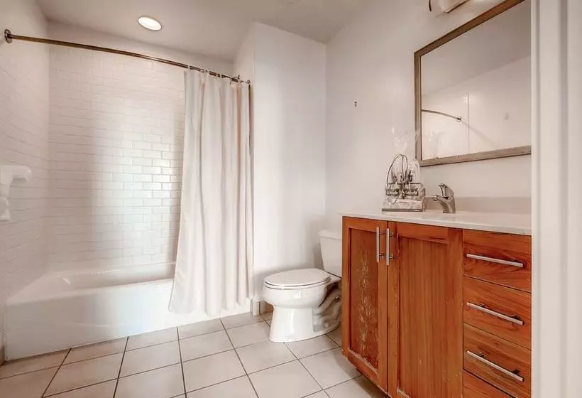 Global Luxury Suites At West End