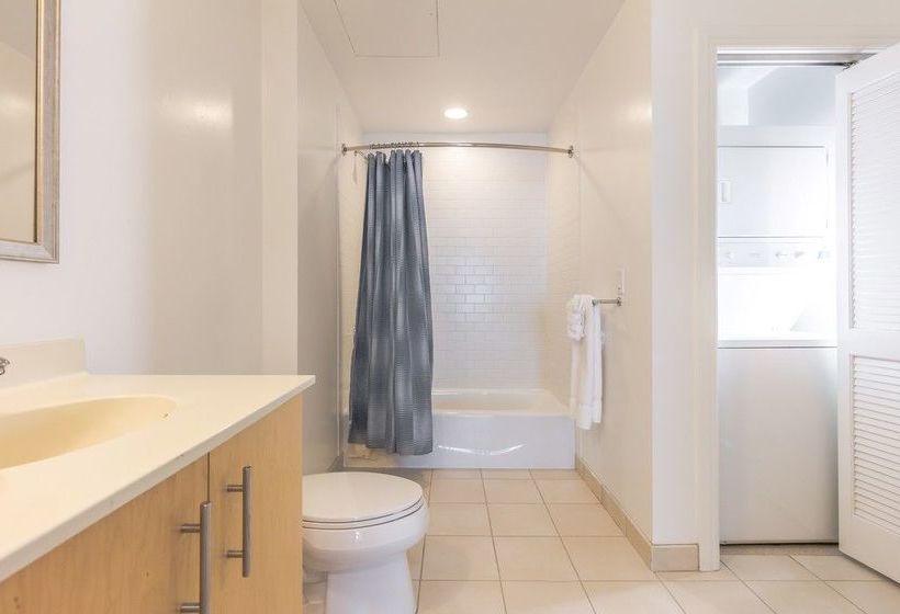 Global Luxury Suites At West End