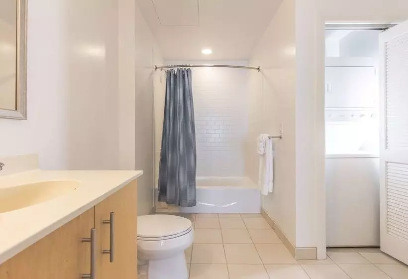 Global Luxury Suites At West End