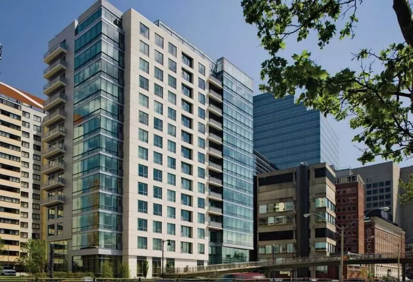 Global Luxury Suites At West End